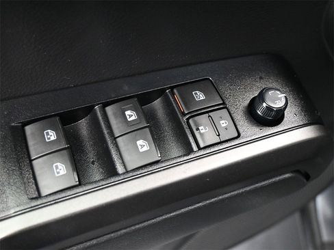 Used 2022 Toyota Tacoma TRD Sport image 4