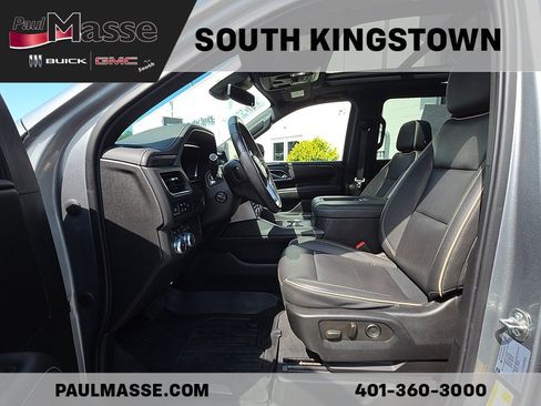 Used 2023 GMC Yukon XL SLT w/ SLT Premium Package AWD/4WD image 18