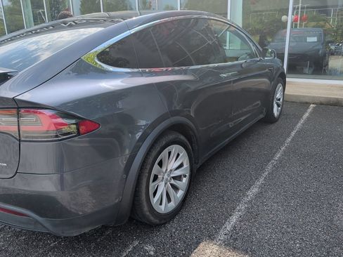 Used 2020 Tesla Model X AWD/4WD image 4