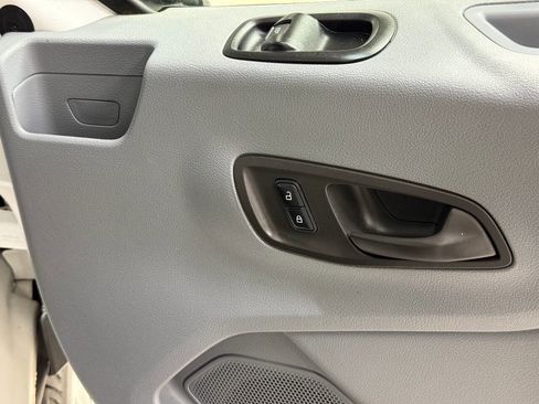 Used 2015 Ford Transit 350 XLT image 42