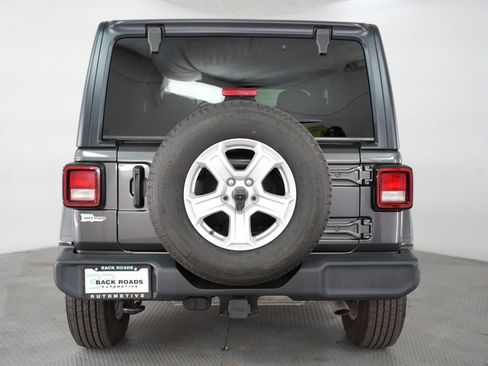 Used 2021 Jeep Wrangler Sport AWD/4WD image 8