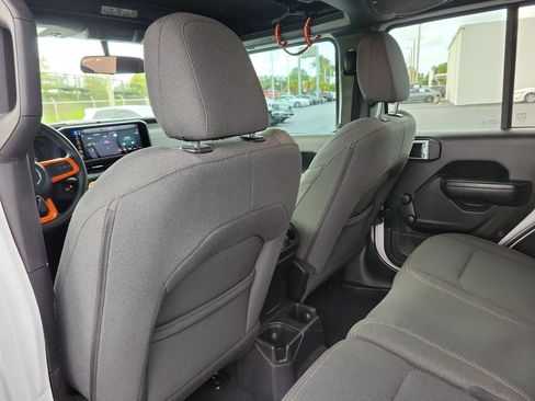 Used 2024 Jeep Wrangler Unlimited Sport AWD/4WD image 11