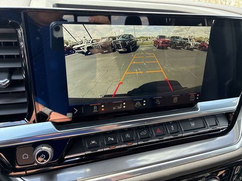 New 2026 Chevrolet Silverado 1500 High Country w/ High Country Premium Package AWD/4WD image 16