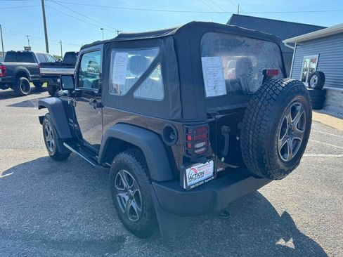 Used 2017 Jeep Wrangler Sport image 3