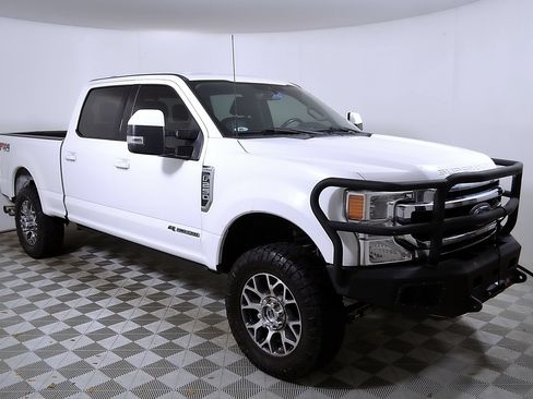 Used 2021 Ford F250 Lariat w/ Lariat Value Package AWD/4WD image 6