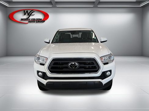 Used 2023 Toyota Tacoma SR5 RWD image 2