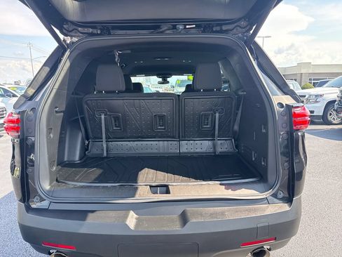 Used 2023 Chevrolet Traverse LT FWD image 27