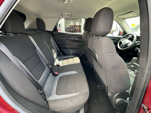 Used 2022 Chevrolet TrailBlazer LT w/ Convenience Package FWD image 22