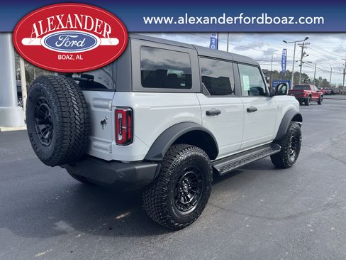 New 2026 Ford Bronco Outer Banks w/ Sasquatch Package image 4