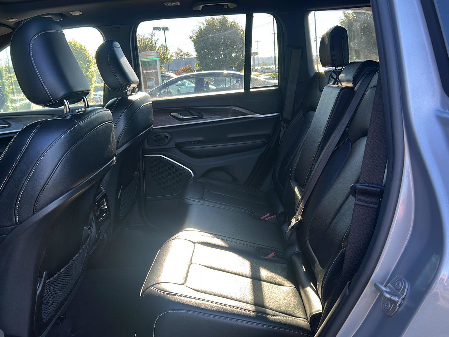 Used 2024 Jeep Grand Cherokee Limited 4xe AWD/4WD image 19
