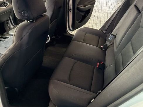 Used 2025 Chevrolet Malibu LT FWD image 8