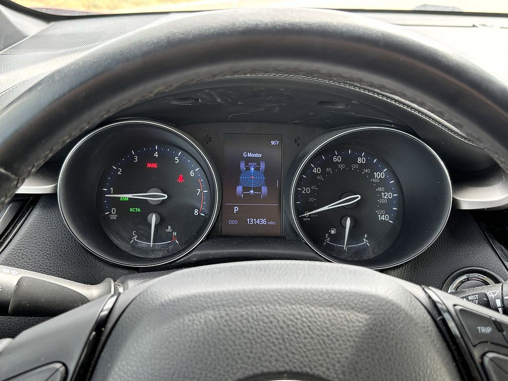 Used 2019 Toyota C-HR XLE FWD image 14