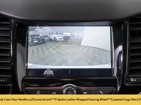 Used 2019 Chevrolet Trax LT w/ LT Convenience Package FWD image 8