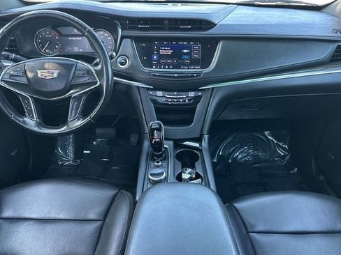 Used 2020 Cadillac XT5 Premium Luxury image 15