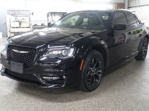 Used 2019 Chrysler 300 S w/ S Model Appearance Package image 3