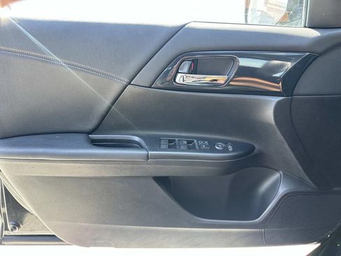 Used 2013 Honda Accord Sport image 24