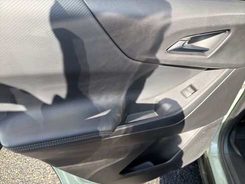 New 2026 Chevrolet Equinox LT w/ Convenience Package II AWD/4WD image 31