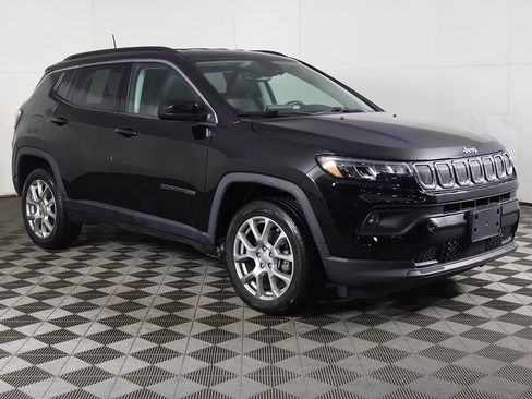 Used 2022 Jeep Compass Latitude image 49