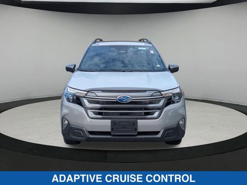Certified 2025 Subaru Forester Premium AWD/4WD image 9