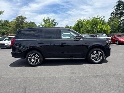 Used 2025 Ford Expedition Active AWD/4WD image 9