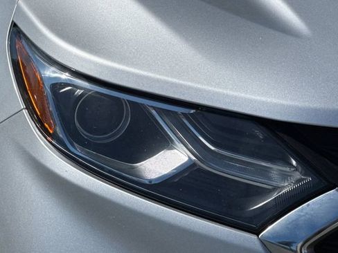 Used 2019 Chevrolet Equinox LS image 42