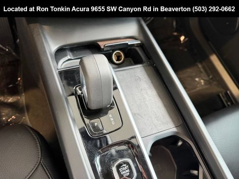 Used 2022 Volvo XC60 B5 Momentum w/ Advanced Package AWD/4WD image 24