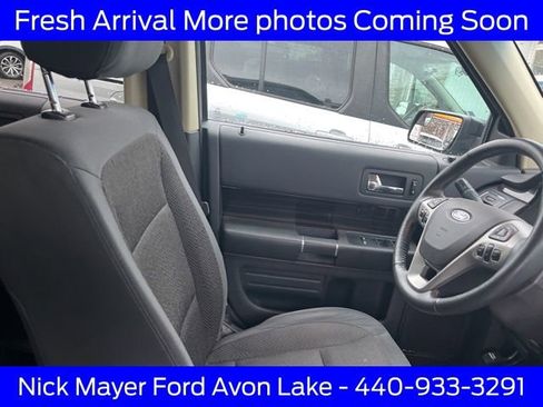 Used 2018 Ford Flex SEL image 12