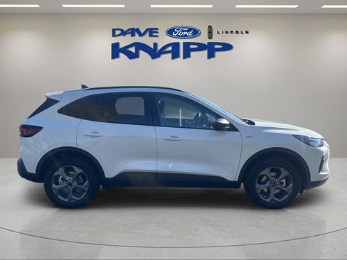 New 2026 Ford Escape ST-Line w/ Tech Pack #1 AWD/4WD image 9