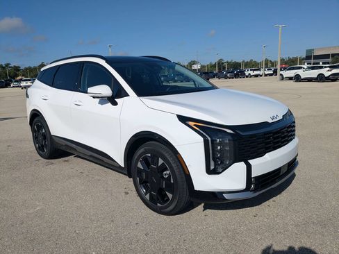 Used 2026 Kia Sportage SX FWD image 2