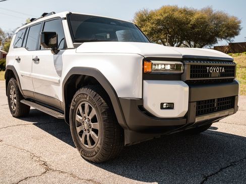 Used 2024 Toyota Land Cruiser w/ Premium Package image 10