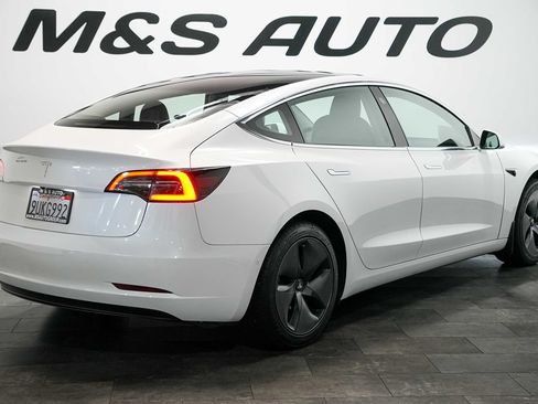 Used 2018 Tesla Model 3 Long Range RWD image 5