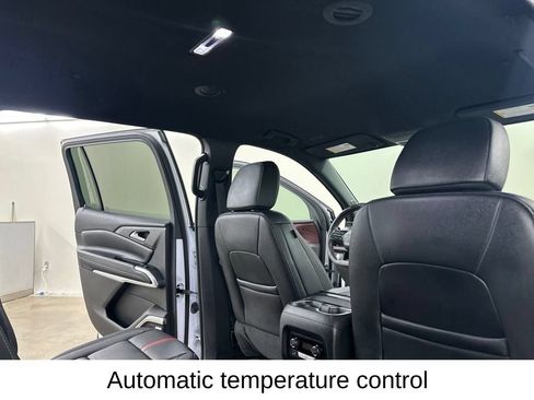 Used 2025 Chevrolet Traverse RS w/ LPO, Floor Liner Package FWD image 22
