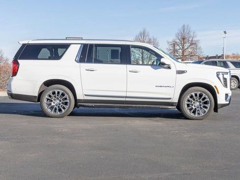 Used 2025 GMC Yukon XL Denali image 5