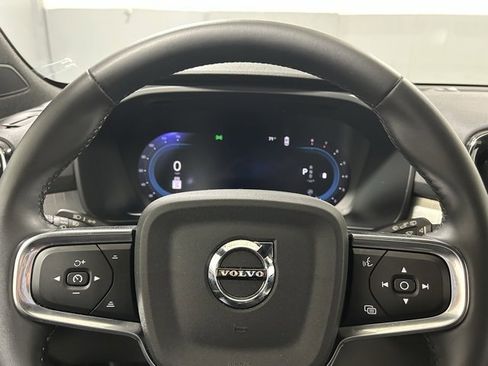 Certified 2025 Volvo XC40 B5 Core image 15