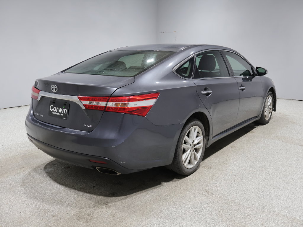 Used 2013 Toyota Avalon XLE FWD image 7