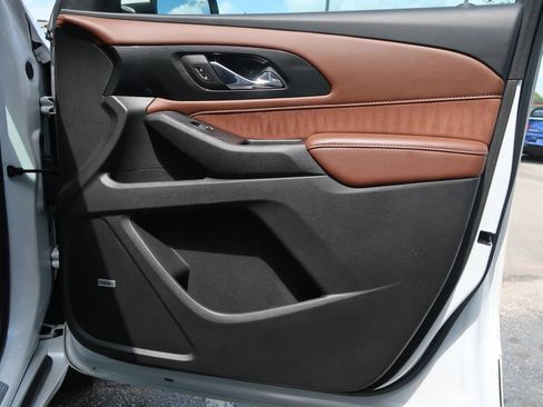 Used 2021 Chevrolet Traverse High Country FWD image 53