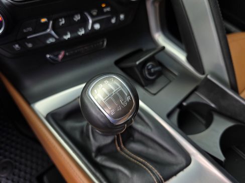 Used 2014 Chevrolet Corvette Stingray Convertible w/ 2LT Preferred Equipment Group image 20