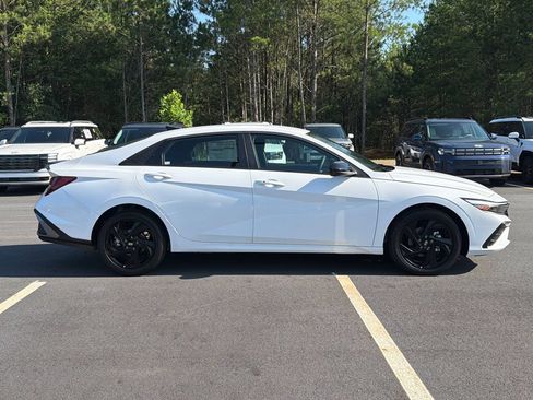 New 2026 Hyundai Elantra Sport FWD image 7