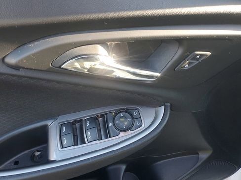 Used 2024 Chevrolet Malibu LT image 15