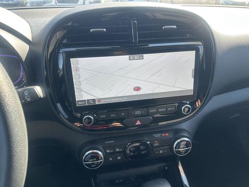 Used 2025 Kia Soul S FWD image 13