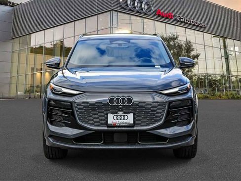 Used 2025 Audi Q6 e-tron Premium w/ Convenience Package image 6