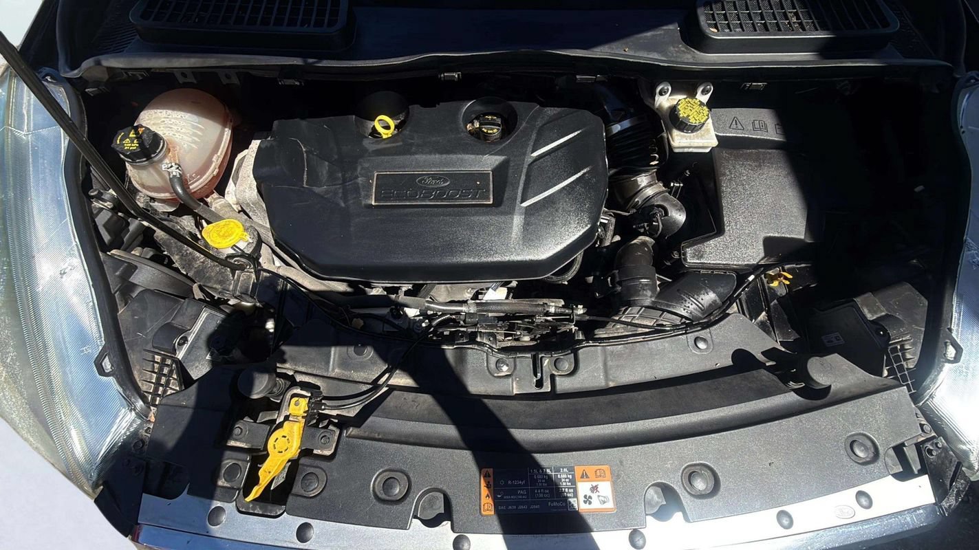 Used 2017 Ford Escape Titanium w/ Equipment Group 301A AWD/4WD image 20