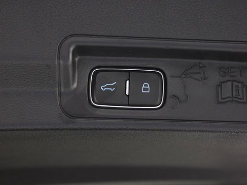 Used 2021 Ford Explorer Platinum w/ Equipment Group 601A image 18