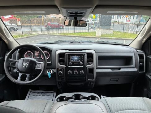 Used 2017 RAM 1500 Express w/ Express Value Package AWD/4WD image 17