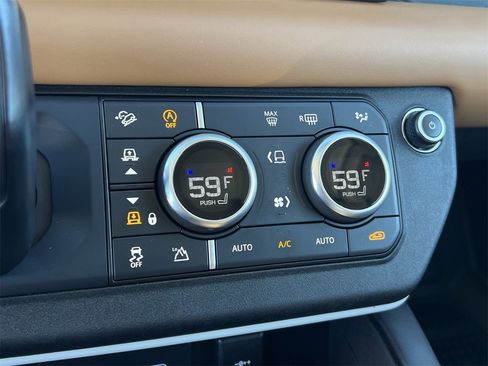 Used 2023 Land Rover Defender 110 X-Dynamic SE image 22