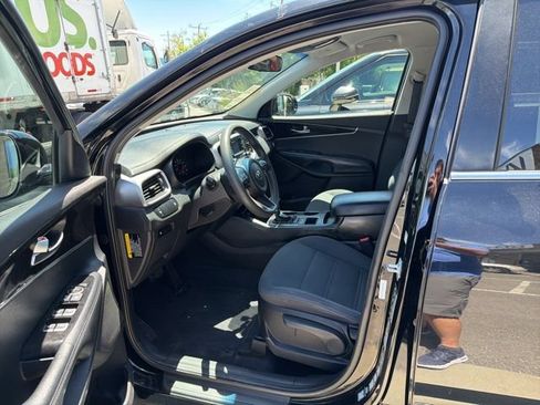 Used 2016 Kia Sorento AWD image 12