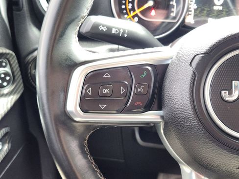 Used 2020 Jeep Gladiator Overland image 32