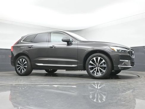 Used 2023 Volvo XC60 B5 Plus w/ Climate Package AWD/4WD image 35