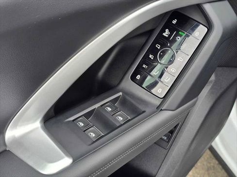 Certified 2025 Audi Q5 Premium w/ Premium Plus AWD/4WD image 34