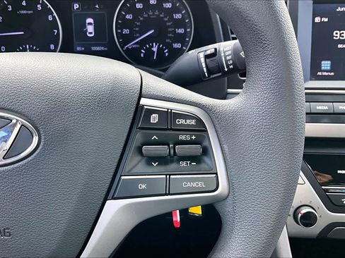 Used 2018 Hyundai Elantra SEL FWD image 23